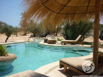 V 104 -                            Vente
                           Villa avec piscine Djerba